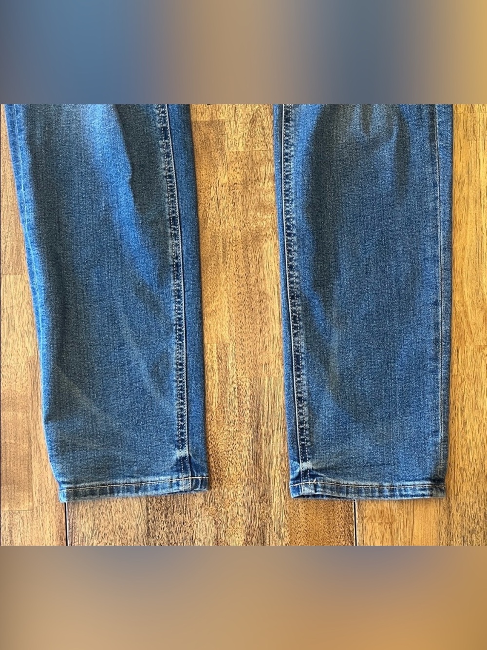 Original Use Men's Distressed Relaxed Denim - Picture 3 of 11